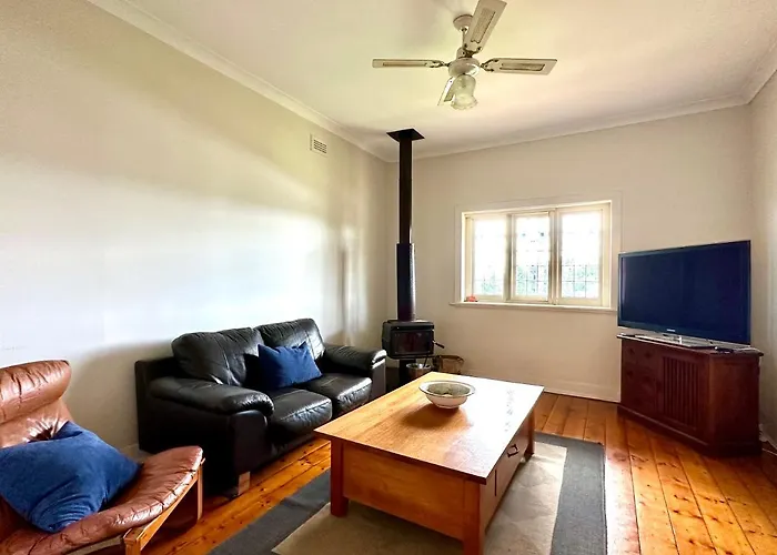 Cherry Blossom Cottage - Beechworth-Getaways