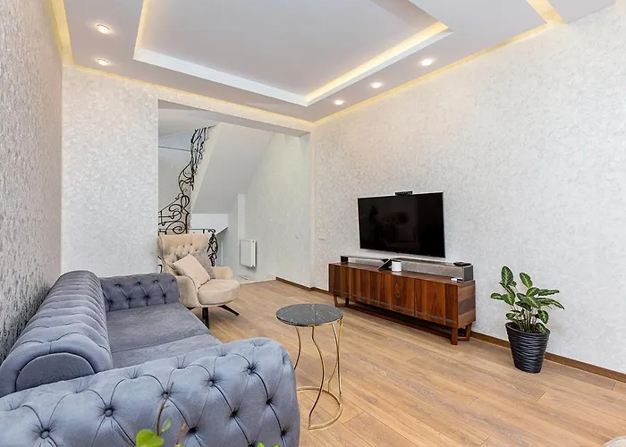 Ferienwohnung Penthouse In Vake Tbilisi