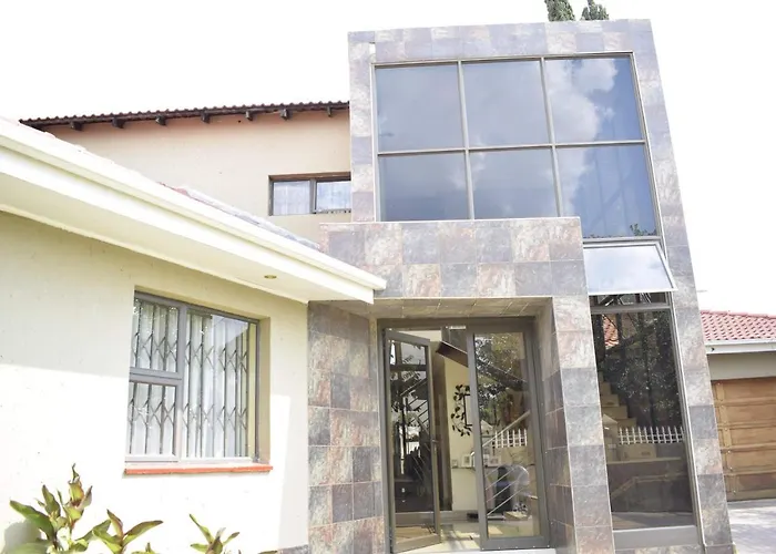 Lalela House Boutique Guesthouse - Free Wifi & Secure Parking Johannesburg
