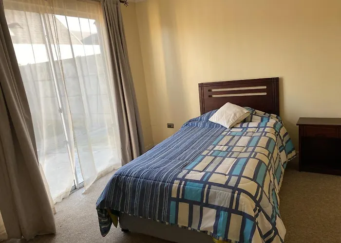 Encantadora Casa Particular Con Vista Al Parque Linares
