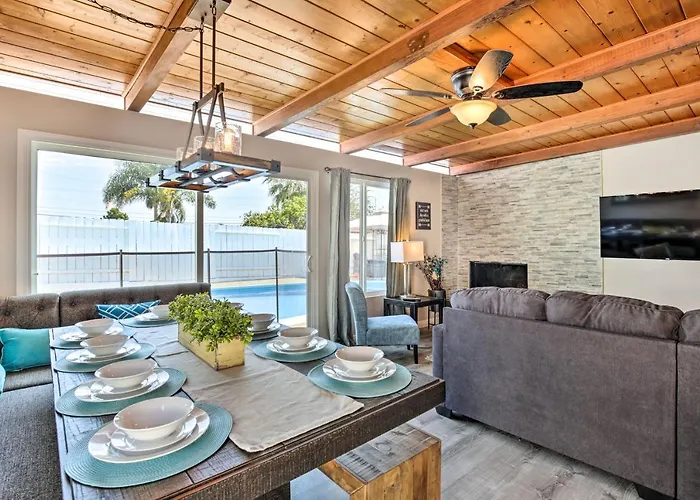 Chic Central San Diego House With Private Pool!