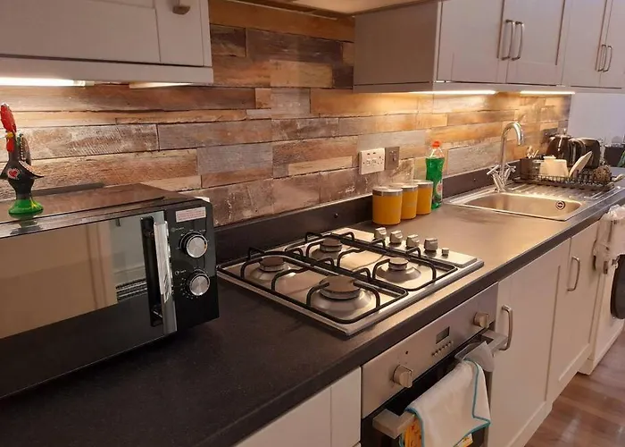Modern Flat Near City Centre. Edinburgh
