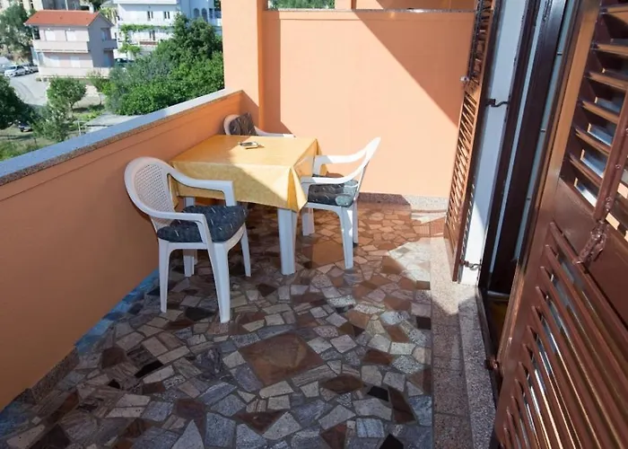 Apartments Lopar 178