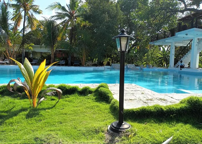 Lucky Beach Resort Trincomalee