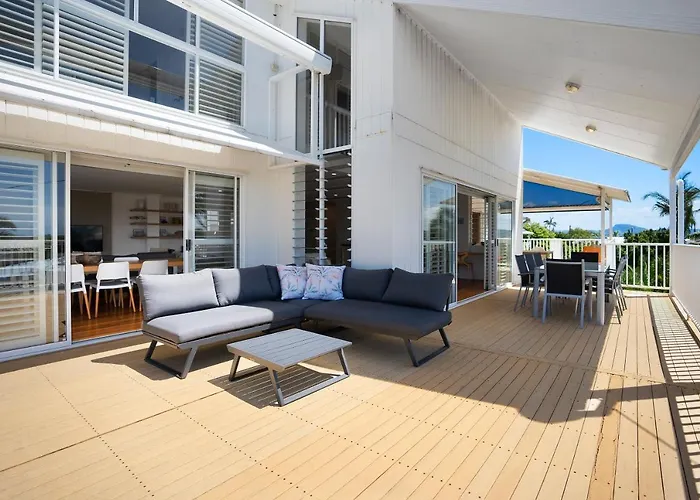 The White House - Spectacular Ocean Views, Wifi, Central Coolum Coolum Beach
