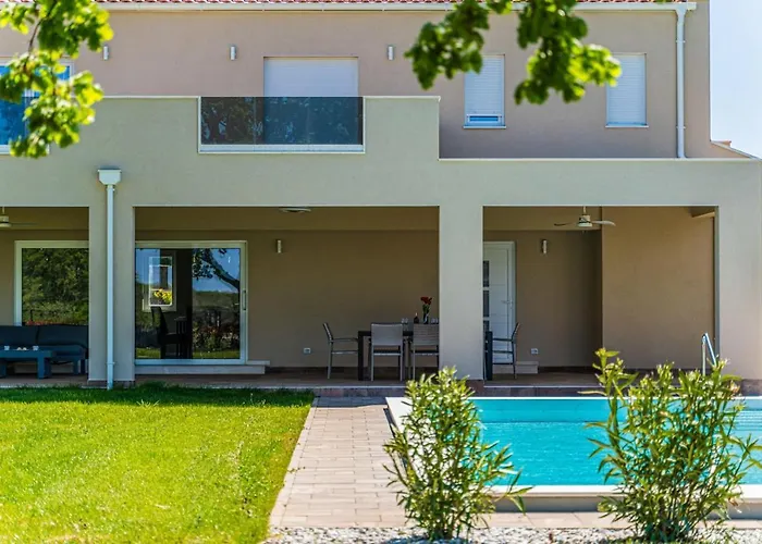Villa Arancin Novigrad By Istriaselect Villas Brtonigla