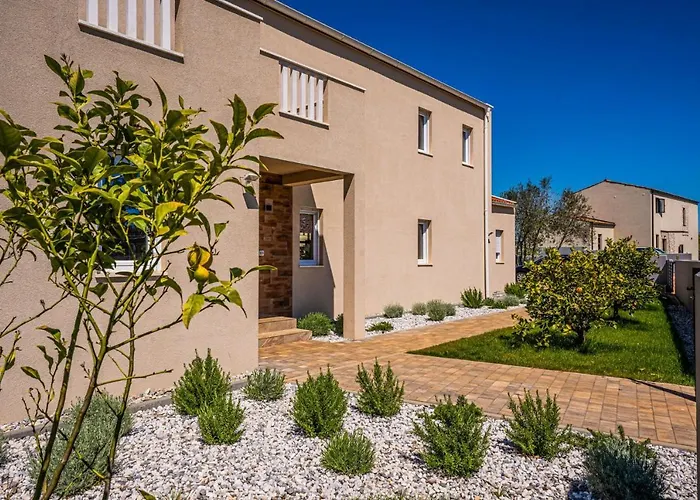 Villa Arancin Novigrad By Istriaselect Villas Brtonigla
