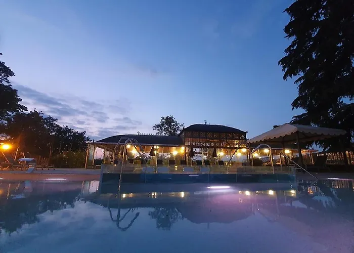 Hotel Villa Beccaris Monforte dʼAlba