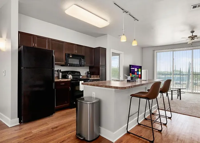 The Ladybird: Riverwalk Loft San Antonio