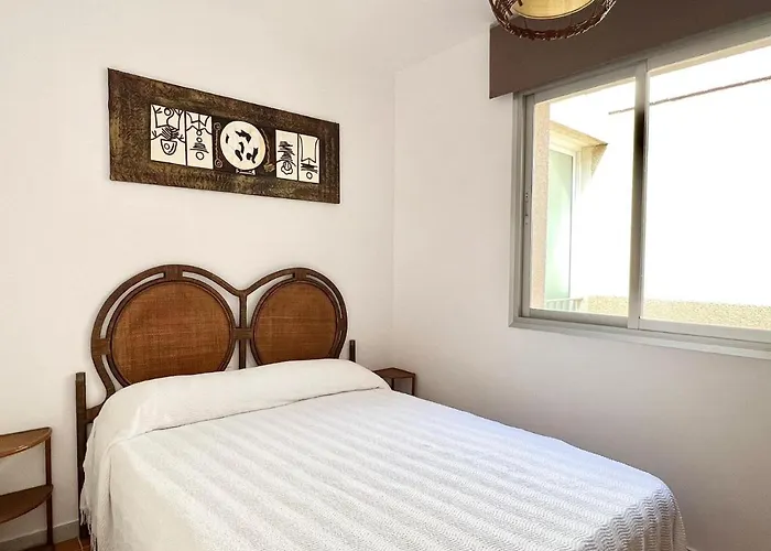 Apartamento Frente Al Mar Con Piscina Roses