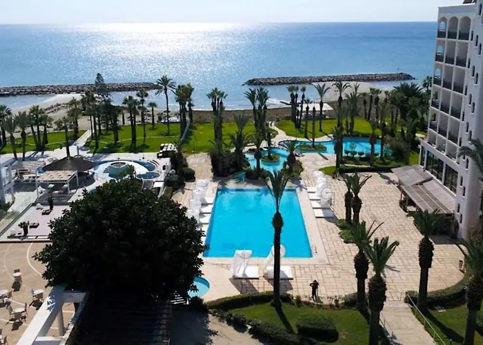 Sandy Beach Hotel&Spa Larnaka