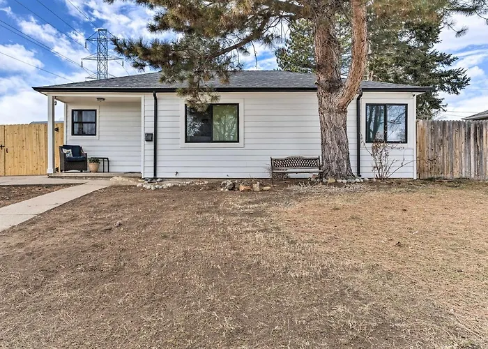 3 Mi To Empower Field Denver Home With Fire Pit