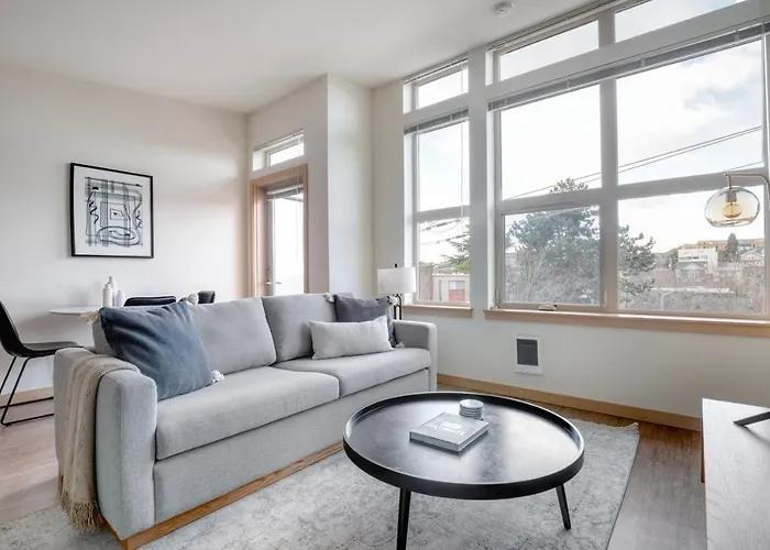 Wallingford 1Br W Lounge Wd Nr Shops Bars Sea-566 Seattle
