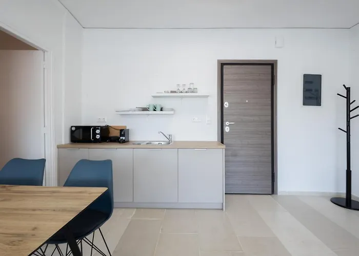Hip And Fun Apt B Athen