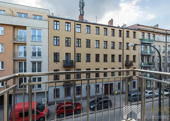 Wysoka Black Centrum By Lookap Łódź