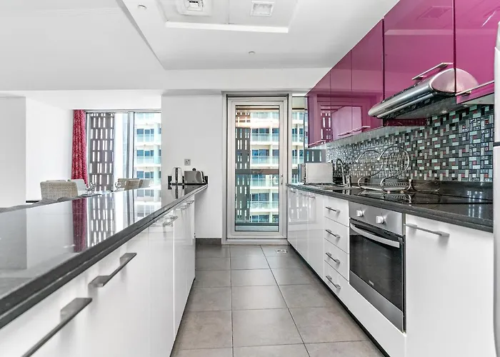 Stonetree - Cayan Tower 2 Bedroom - Best Location Dubai