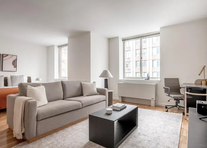 Ues Studio W Elevator Doorman Nr Central Park Nyc-1038 New York