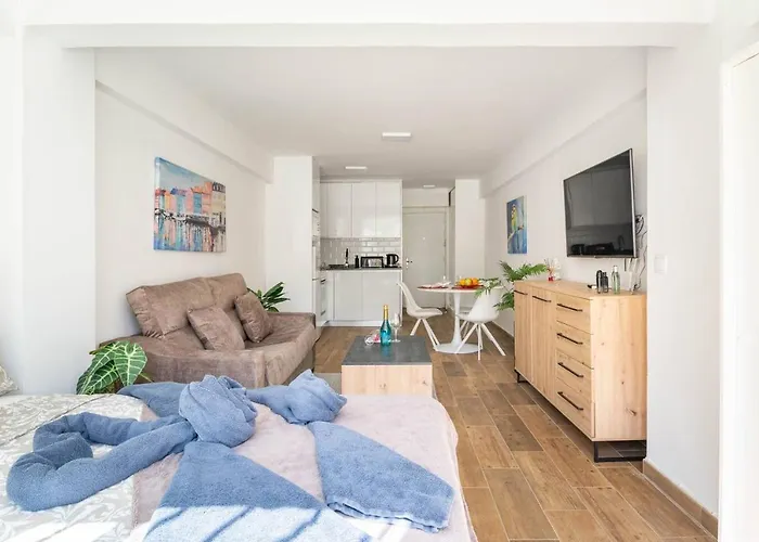 Serenity Chic Apartment City Center With Free Wifi By Namaste Elite Torremolinos