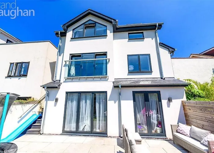 Stunning & Fun 4 Bed Home In The Heart Of Hove