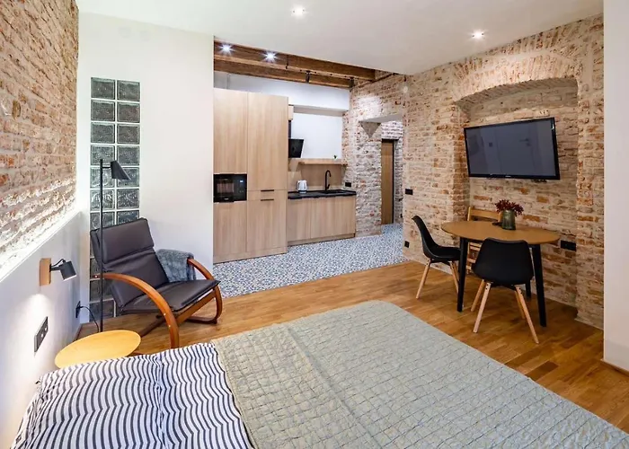 Onlviv Apartments Rynok Square 18 Four