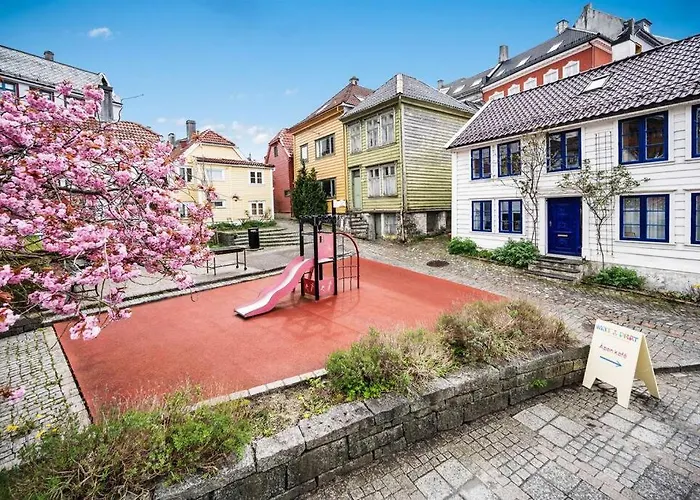 Dinbnb Homes I 4-Bedroom Historical House In Romantic Surroundings Bergen