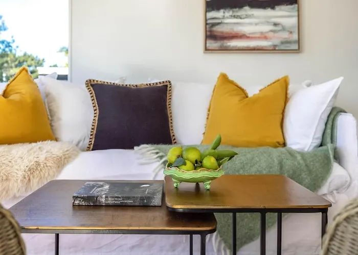 Ocean Breeze Cottage - Coast & Country Onetangi