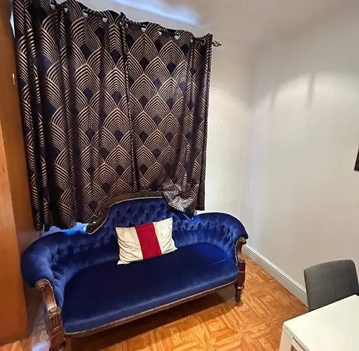 Central London Apartment - H