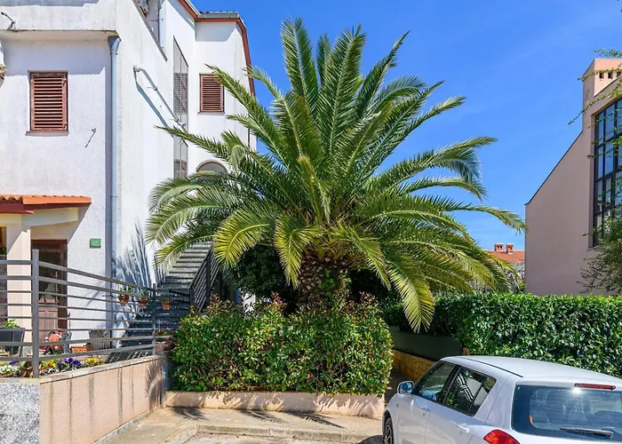 Apartments With Wifi Pula - 20346