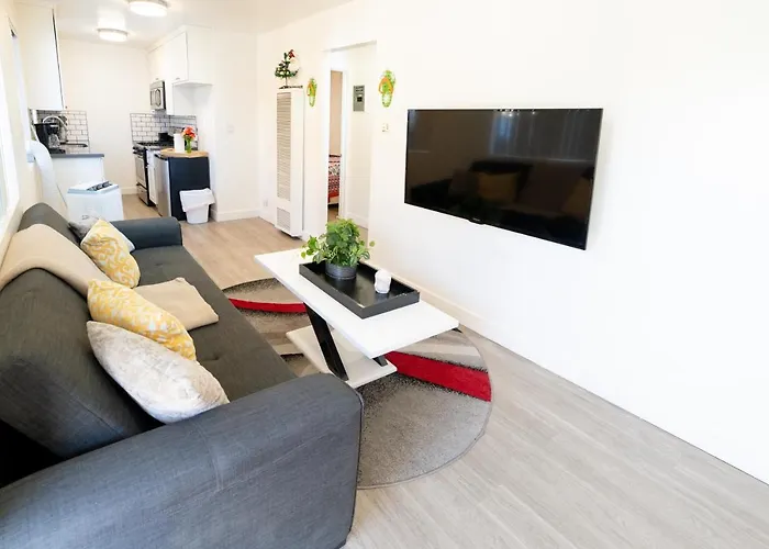 Cozy Koreatown/Hollywood 2 Bedroom Los Angeles