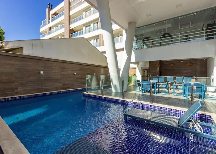 Mario Guilherme 207 - Aconchegante Apartamento A Poucos Metros Da Praia De Bombinhas.