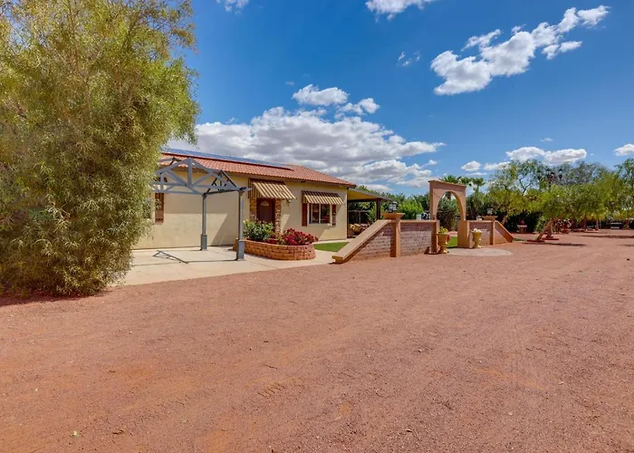 Idyllic Las Vegas Oasis With Outdoor Pool!