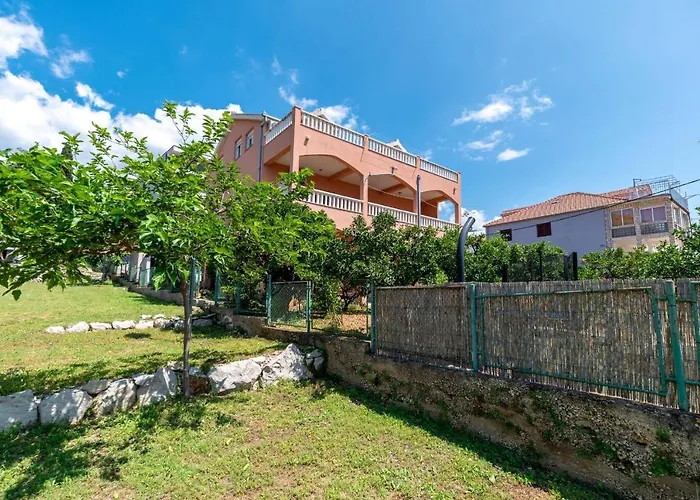 Apartment Lotus Trogir