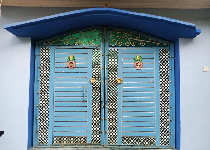 Trinetra Inn Varanasi