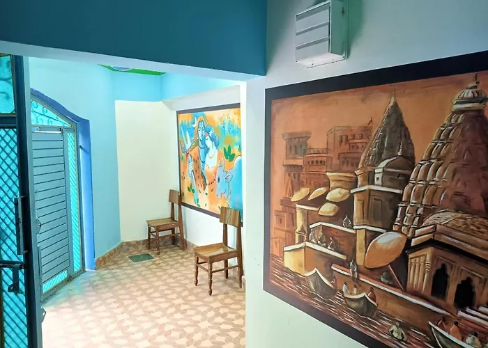 Trinetra Inn Varanasi