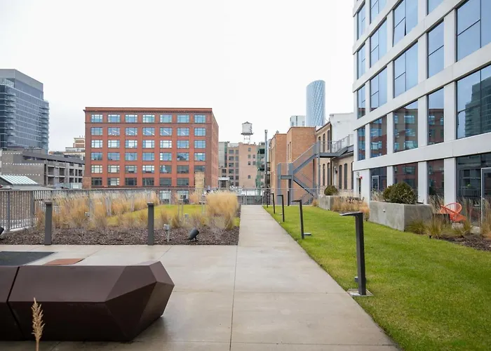 Ferienwohnung W Loop 2Br W Gym Pool In Heart Of Greektown Chi-561 Chicago