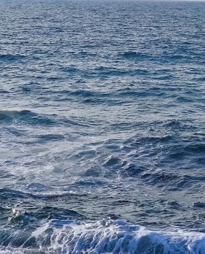 شقة مفروشة ثلاث غرف لك وحدك قريبة من البحر Alexandria