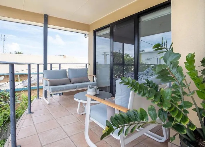 Stones Throw To Shelly Beach, Pet Friendly! Caloundra