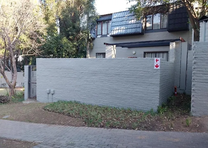3 Bed Apartment, Sandton Johannesburg