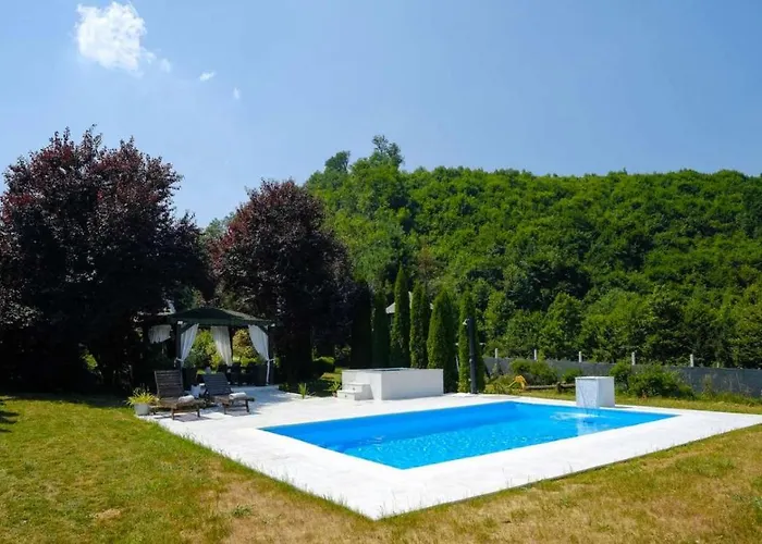 Residence Green Pool & Spa Visoko