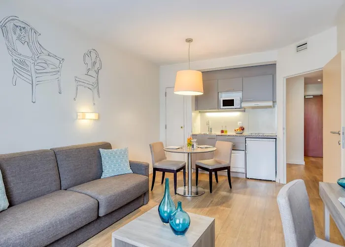 Aparthotel Citadines Toison d'Or Brussels Saint-Gilles