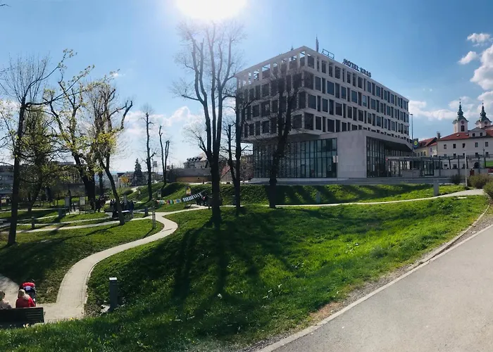 Hotel Kras Postojna