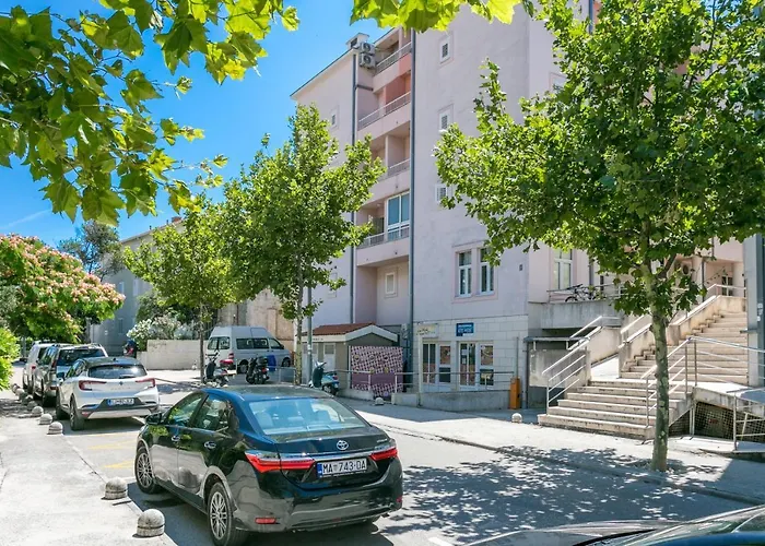 Apartments With Wifi Makarska - 20217
