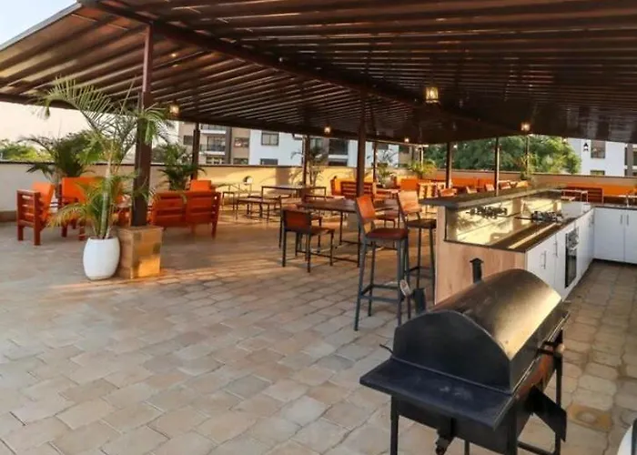 Emaza Lux Stylish, Modern 1 Bedroom Apartment, Pool & Gym, At Mi Vida Garden City Nairobi