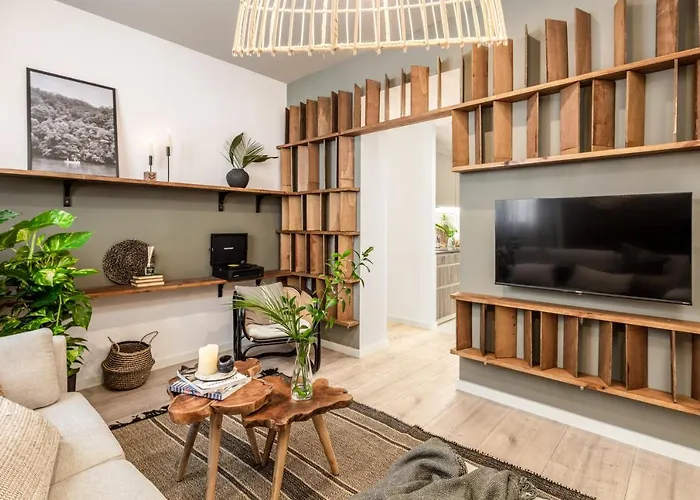 Hema- 2 Bedroom Apartment In Trafalgar Madrid