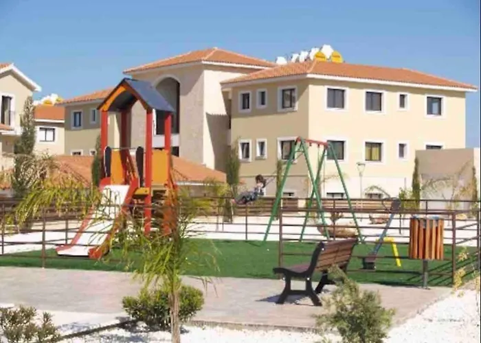 Quiet Kykladesag10/Near The Beach, Paralimni