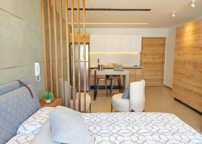 Charming Studio Quito Carolina Coliving Ecuador
