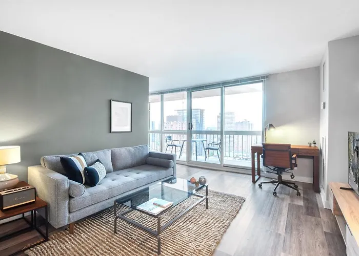 Gold Coast Convertible W Lounge Nr Oak St Chi-83 Chicago