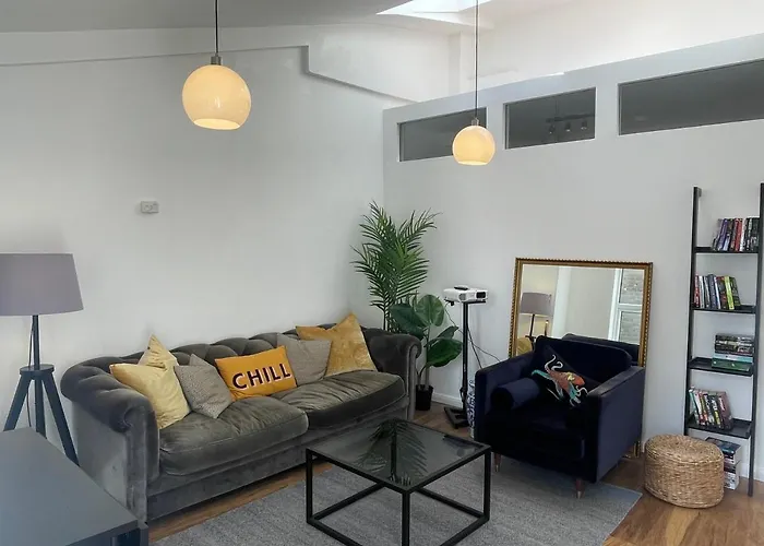 4Bed Loft Style Apartment With Privateterrace London