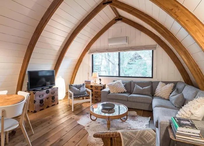 Hakuba Stugan - Gorgeous A-Frame Chalet
