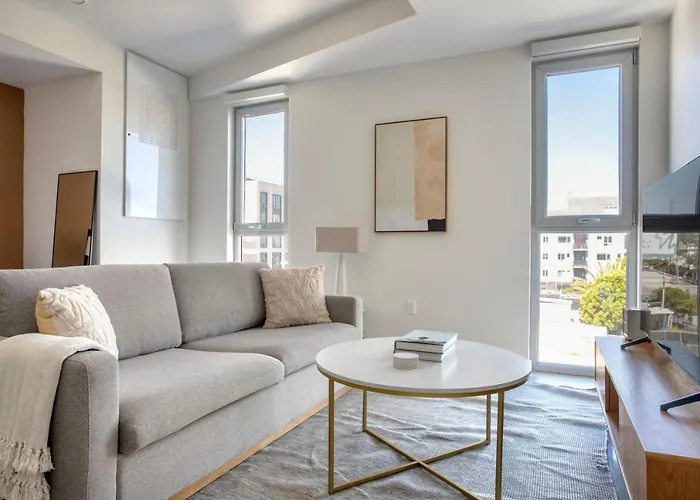 Culver City Studio W Gym Lounge Grill Nr 405 Lax-1132 Los Angeles